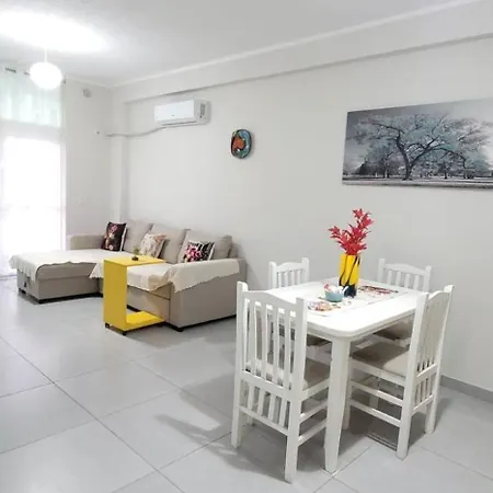 Apartment Sea View & Big Balcony- Spacious Modern Apt - Perla 2 *